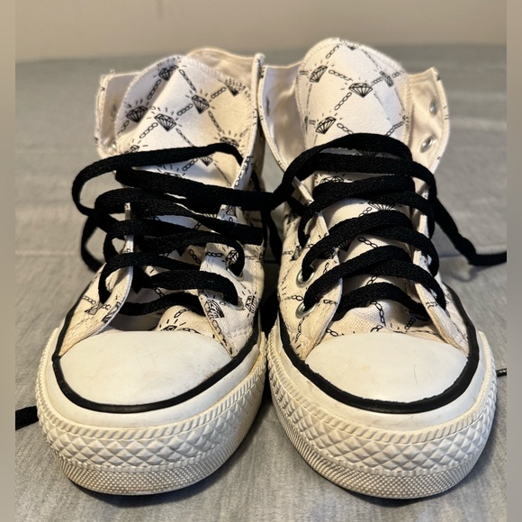 Vintage Black & White High Top Converse Chuck Taylor Diamond Design! - Picture 1 of 14